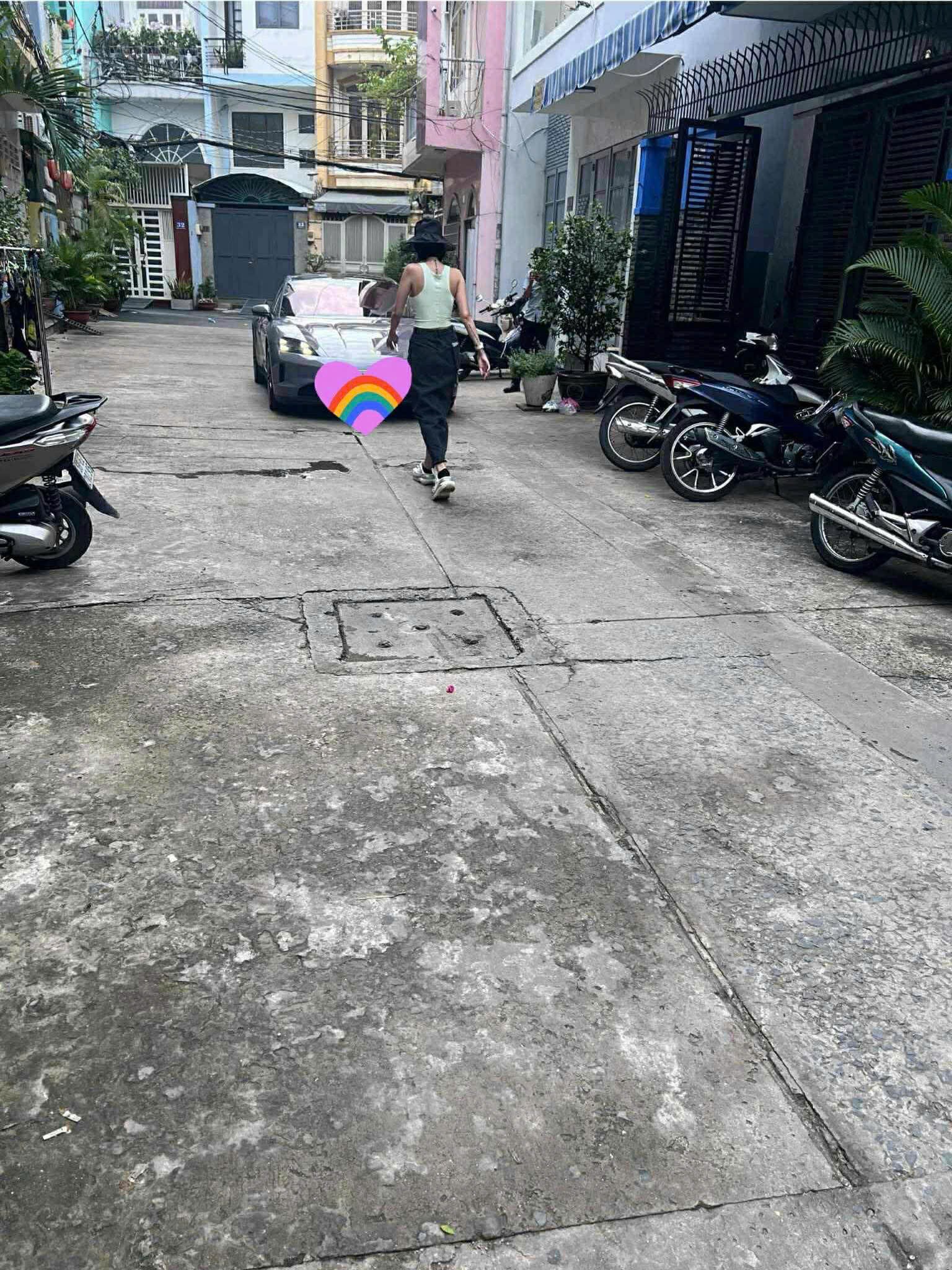 Bán Nhà Đường Nguyễn Cảnh Chân Quận 1.DT:4,72 x 18m.Giá 17,9 tỷ 2