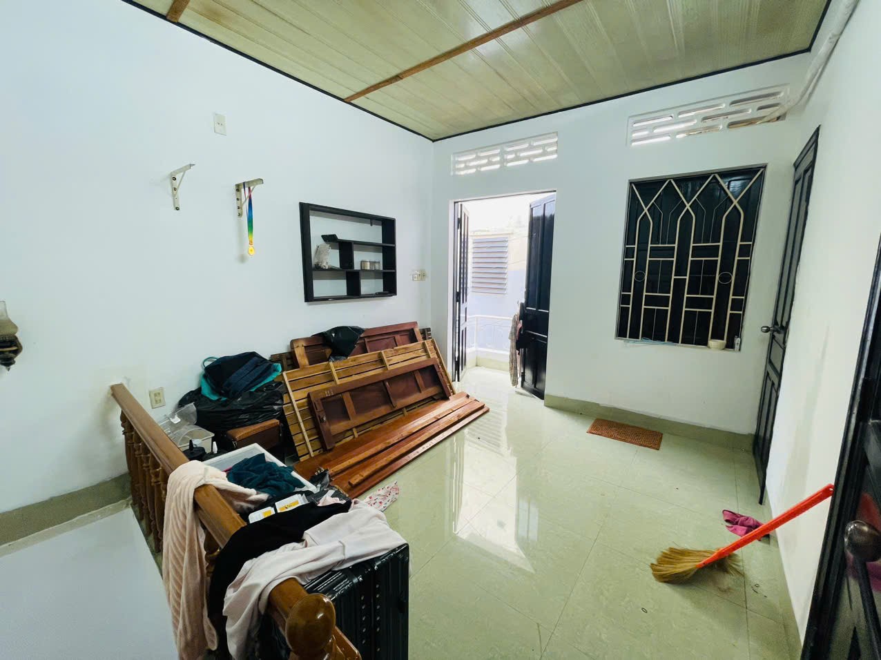 Nhà 1 Trệt 1 Lầu – Ngay Chợ Đầm, Cách Biển Chỉ 700m- Diện tích đất: 25m² – Diện tích sử dụng: 2