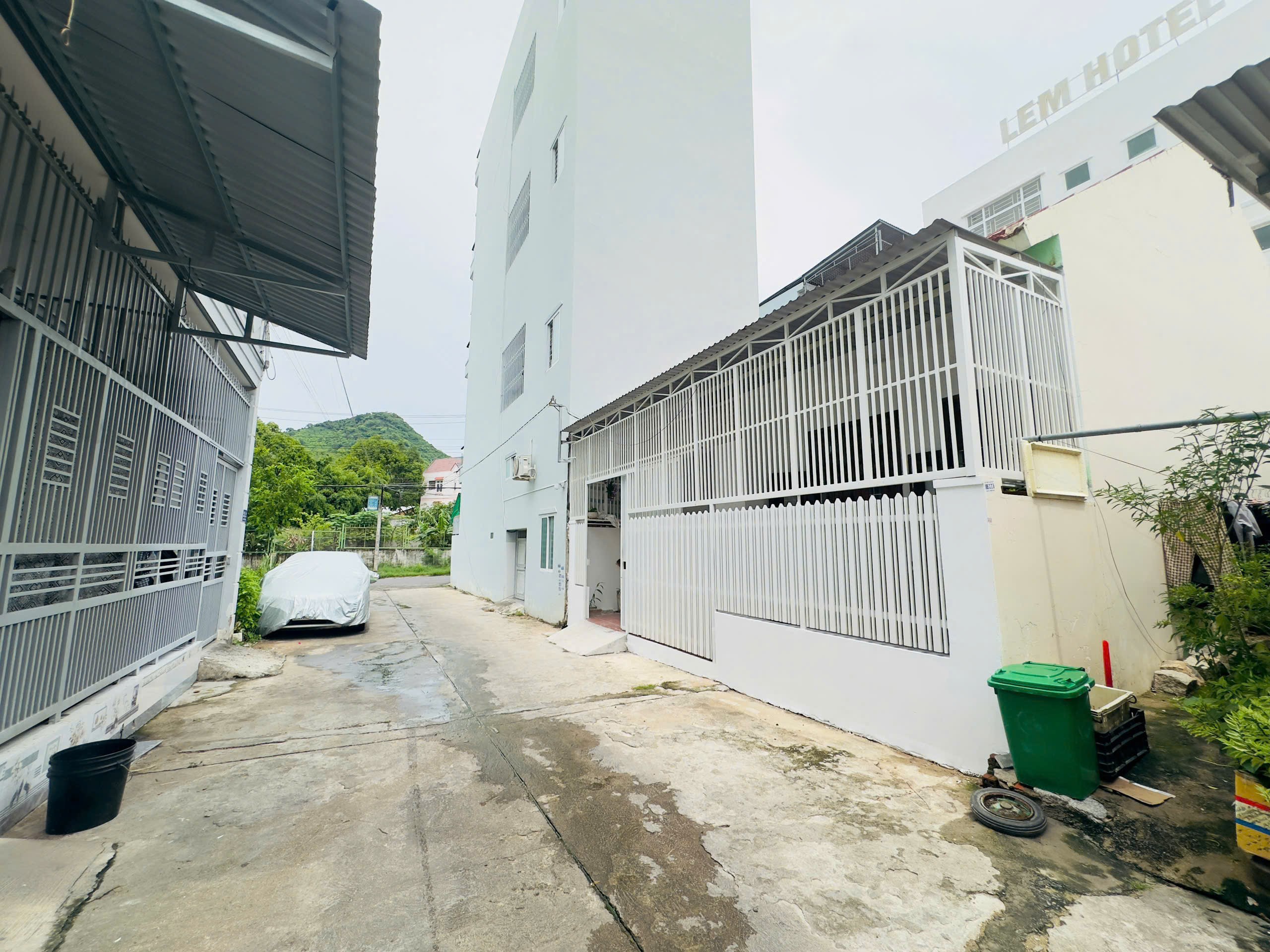Bán nhà vị trí đẹp gần biển diện tích ngang 7,5m, tổng hơn 80m², thiết kế thoáng mát hiện đại 5
