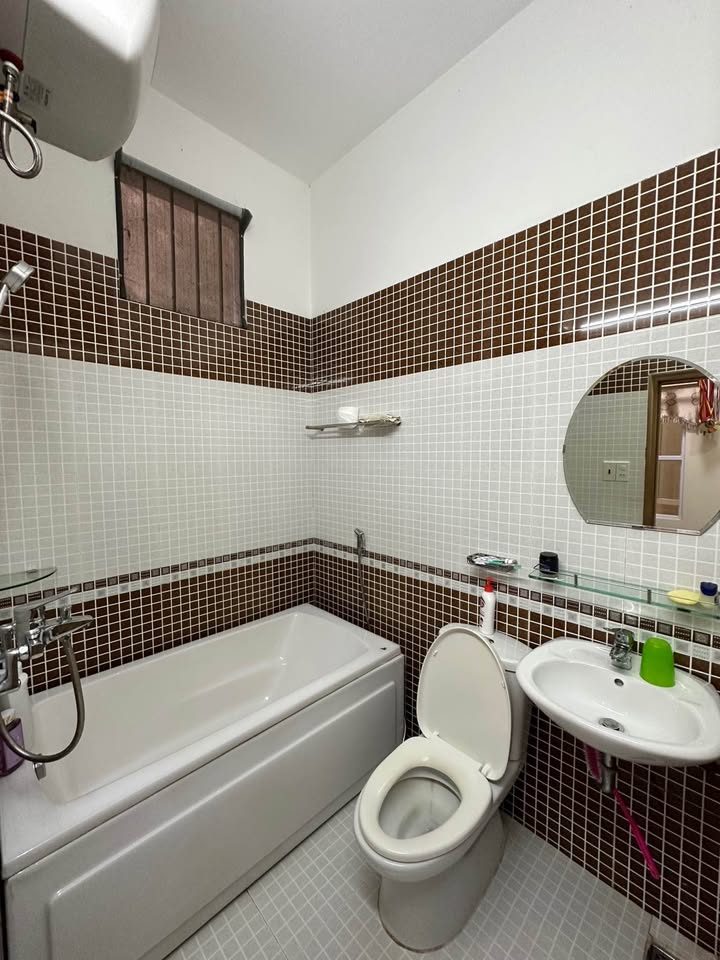 Cần tiền Bán gấp Nhà Trung Tâm Đường Nguyễn Lương Bằng, P2, ĐÀ LẠT 5