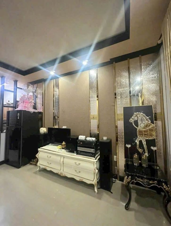 HẠ GIÁ BÁN GẤP NHÀ 2 MẶT TIỀN KINH DOANH ĐƯỜNG NGUYÊN TỬ LỰC, ĐÀ LẠT 184m2