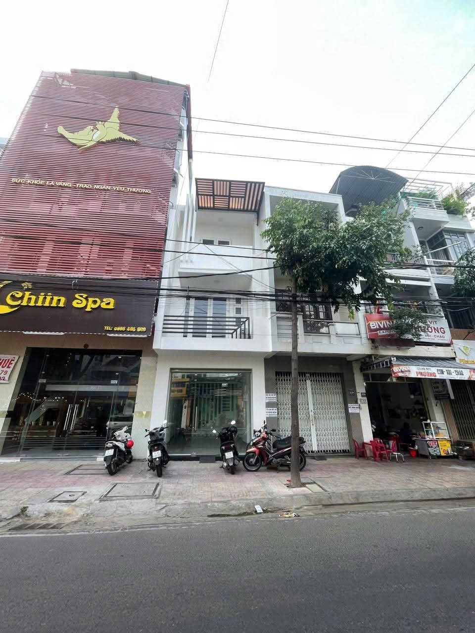 Nhà 3 Tầng Hoàn Công, Mặt Tiền Kinh Doanh Nguyễn Thị Minh Khai – Nha TrangSiêu Vị Trí!  – Gần
