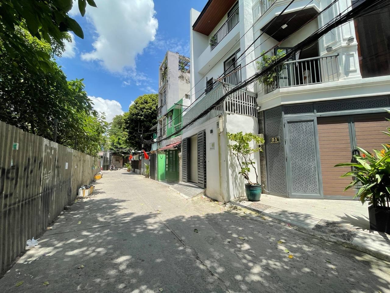 Bán nhà MT Đường Phùng Chí Kiên, Tân Phú - 55m2, Ngang 5m, 2PN