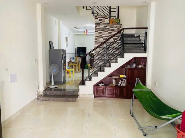 Cho thuê Nhà  đường Hiệp Bình, Phường Hiệp Bình Phước, Diện tích 200m², 3PN,Hẻm 6m Giá 14 Tr 3