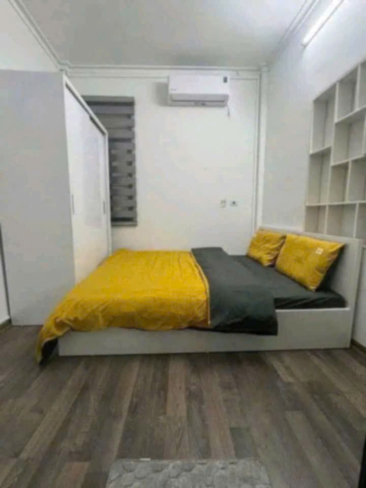Cho thuê nhà phố Cầu Đất phường Hồng Hà, Hoàn Kiếm 20m x 5T giá 7.5tr, ở NHÓM - GĐ 2