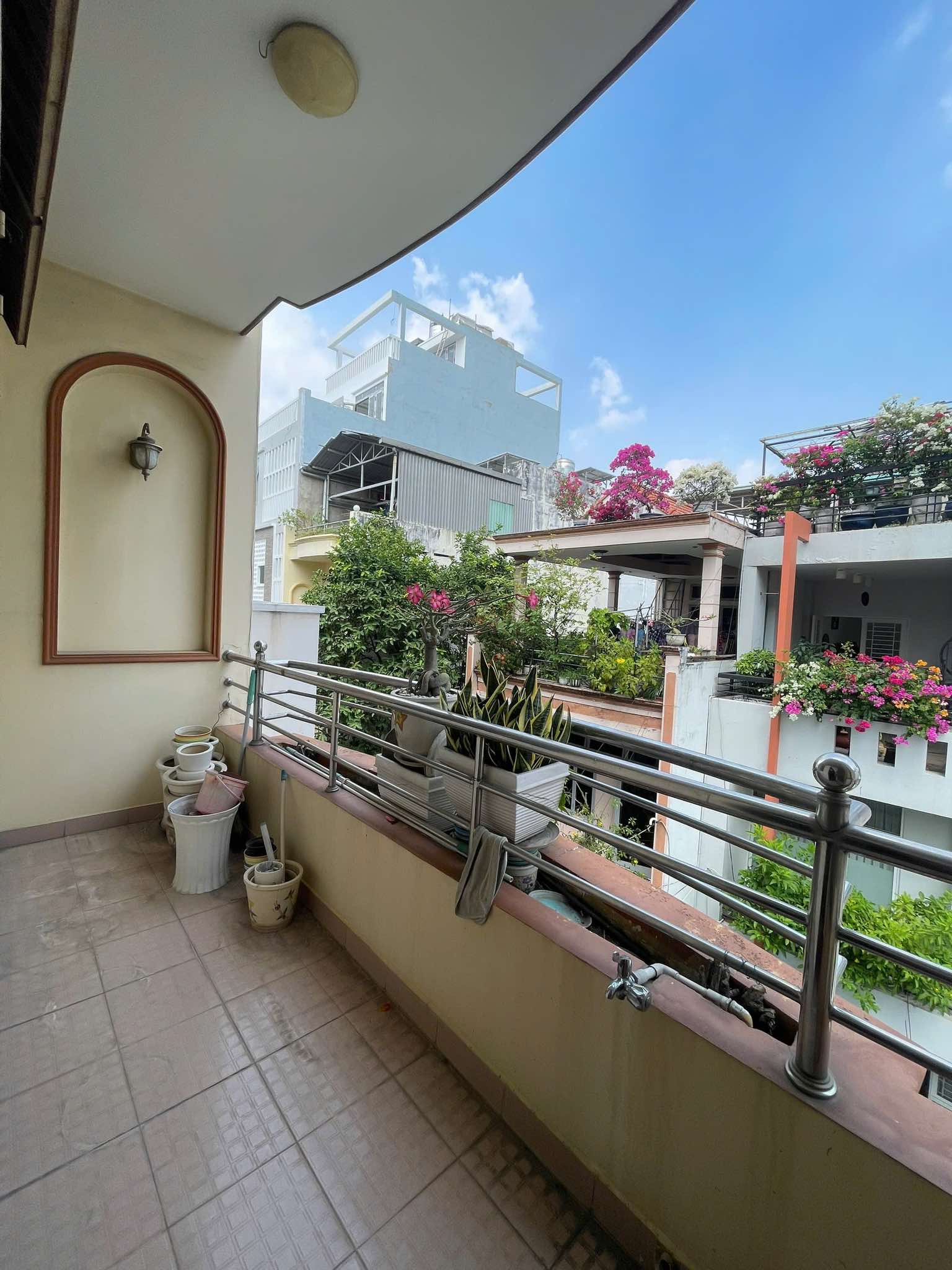 BÌNH THẠNH - OTO TRÁNH - NHÀ 4 TẦNG 6PN - 70M2 THÔNG SỐ ĐẸP (4,5 x 15,5) - CHỈ 12 TỶ 18