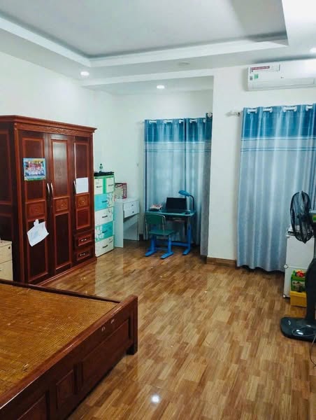 Cho thuê Nhà  đường Hiệp Bình, Phường Hiệp Bình Phước, Diện tích 200m², 3PN,Hẻm 6m Giá 14 Tr 4