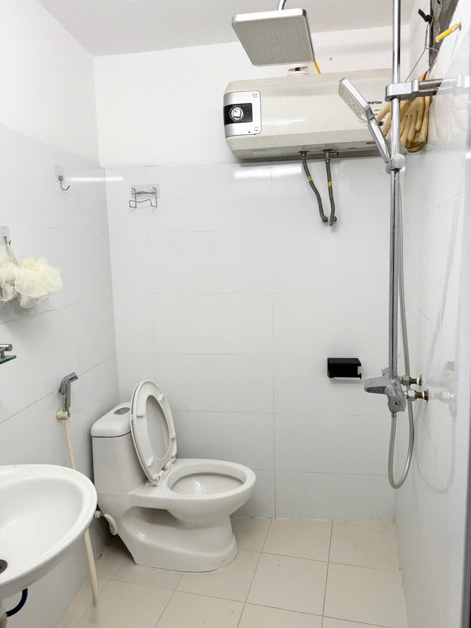 Cho thuê nhà riêng ngõ 325 Nguyễn Khang, Cầu Giấy 30m x 2T, full đồ giá 9 triệu 5