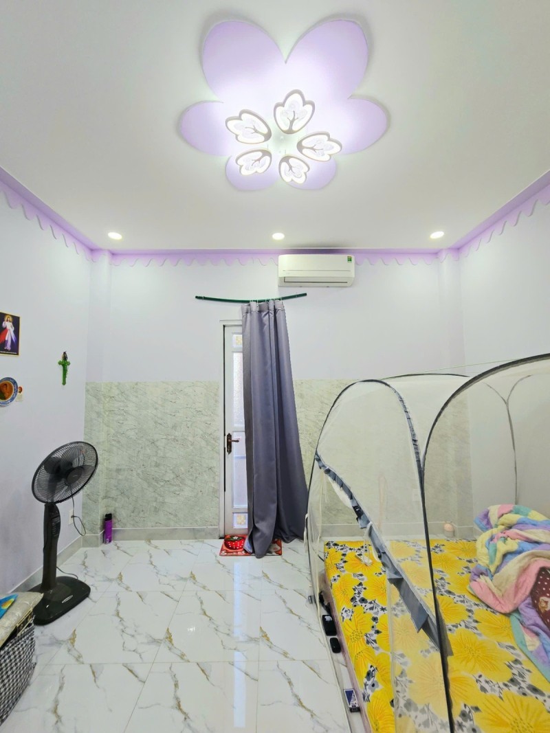 Bán nhà Đường Long Phước, Phường Long Phước, DT 50m2, 2 tầng, 2PN, SH, giá 3.65  tỷ. 5