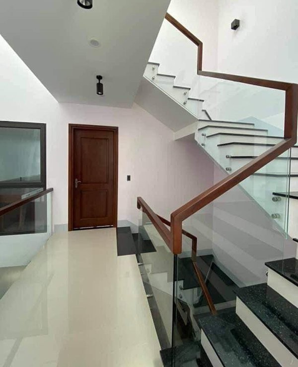 Cho thuê nhà đẹp , thang máy,vỉa hè, 118m2- 5T, Nguyễn Thị Định_43 Tr 3
