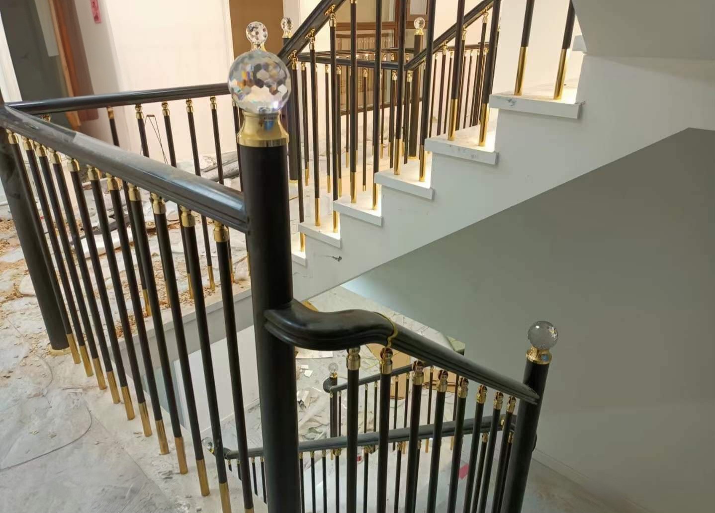 Cho thuê Nhà đẹp, Nguyễn Chánh, thang máy; vỉa hè 102m2* 5T- 31 Tr 3