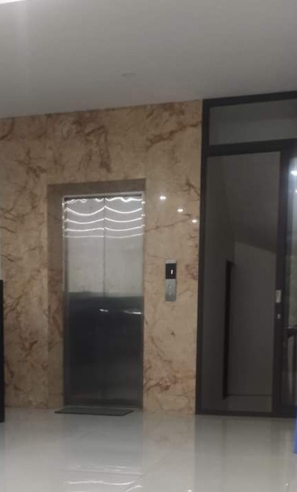 Cho thuê Nhà mới , thang máy,vỉa hè, 120m2- 5T, Nguyễn Thị Định_45 Tr