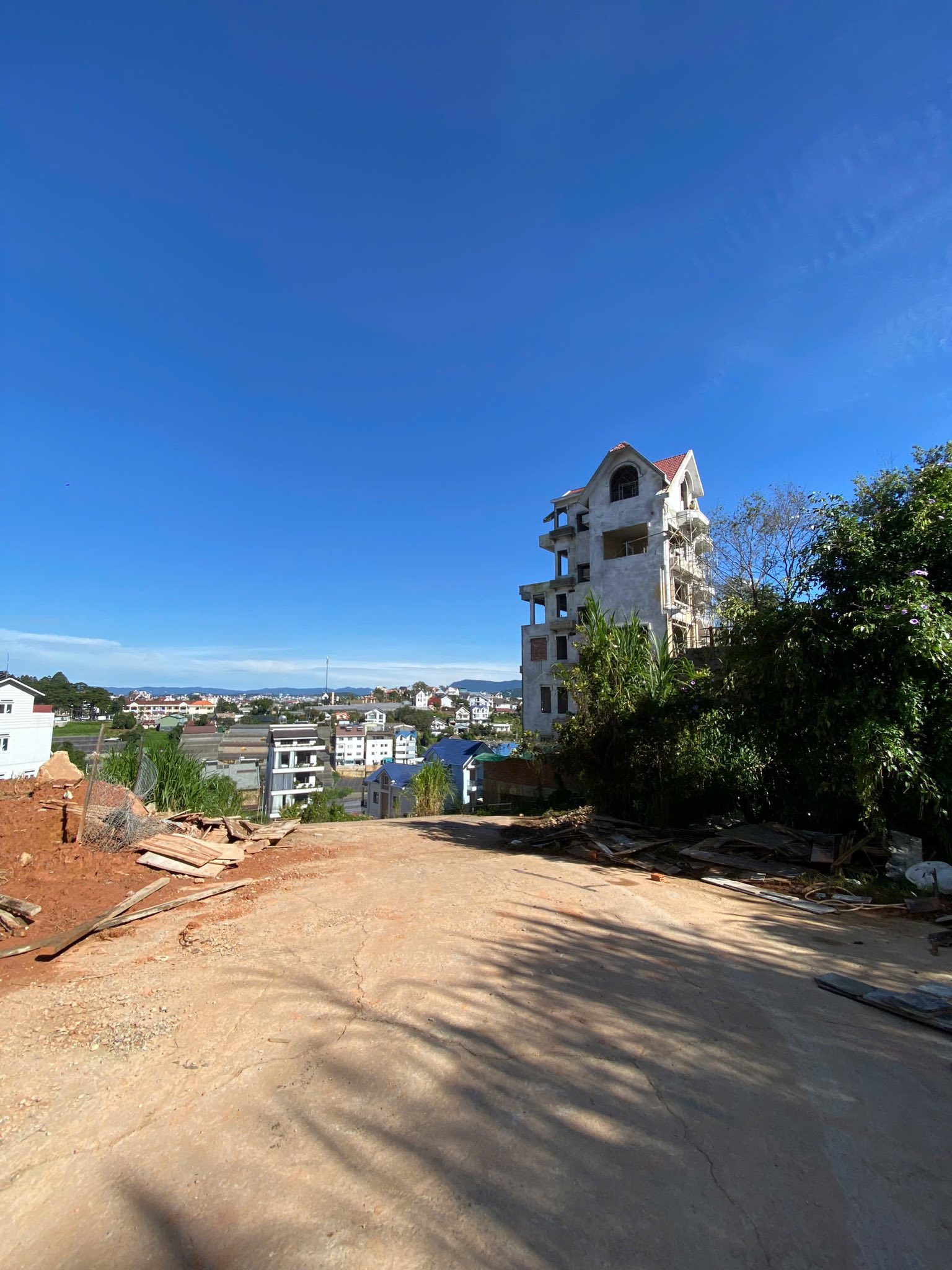 BÁN GẤP ĐẤT NỀN BIỆT THỰ ĐÀ LẠT GIÁ TỐT ĐƯỜNG TRỊNH HOÀI ĐỨC, 200m2 GIÁ CHỈ 6.4 TỶ