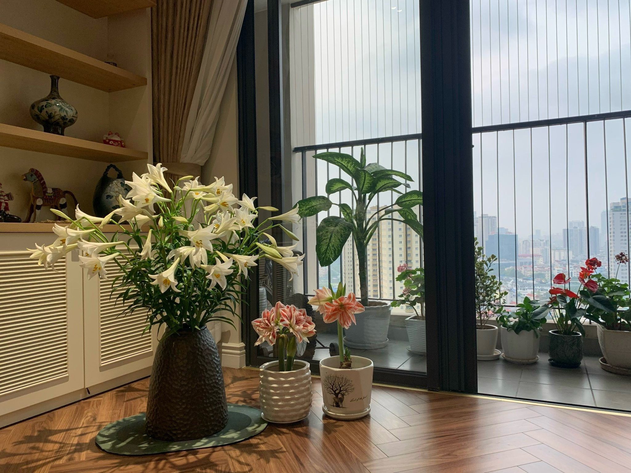 Bán căn hộ 3PN tại C7 Vinhomes D'Capitale, VIEW HỒ, giá 12.5 tỷ, dt 95m2 2