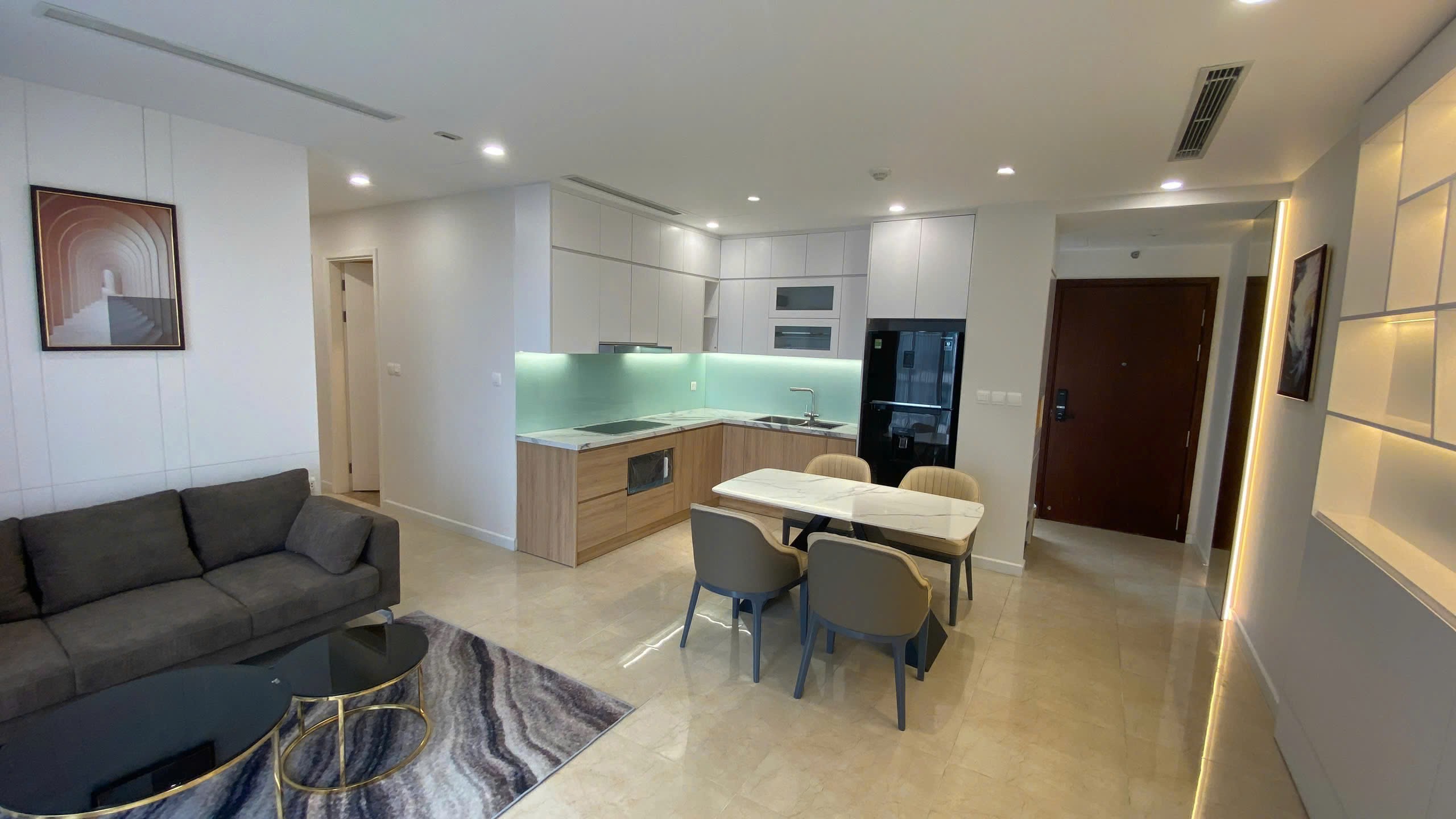 BÁN CĂN 3PN - 95m2 Vinhomes D'Capitale - VIEW HỒ giá tốt 3