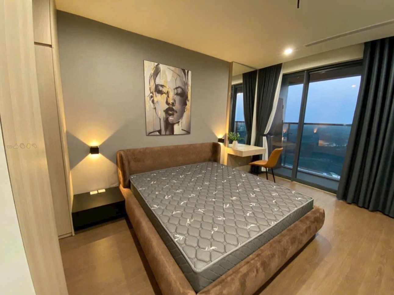 BÁN CĂN 3PN Vinhomes D'Capitale, SHLD, tòa C7 về ở cực thích 4