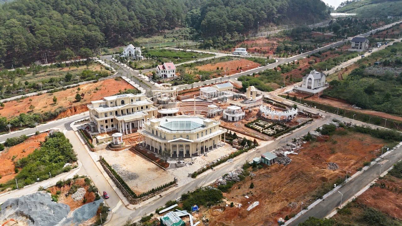 CẦN BÁN ĐẤT BIỆT THỰ KHU ĐÔ THỊ CAO CẤP VẠN XUÂN - LẠC DƯƠNG 267.7m2