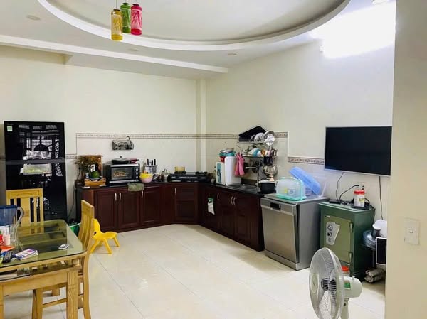 Cho thuê Nhà  đường Hiệp Bình, Phường Hiệp Bình Phước, Diện tích 200m², 3PN,Hẻm 6m Giá 14 Tr