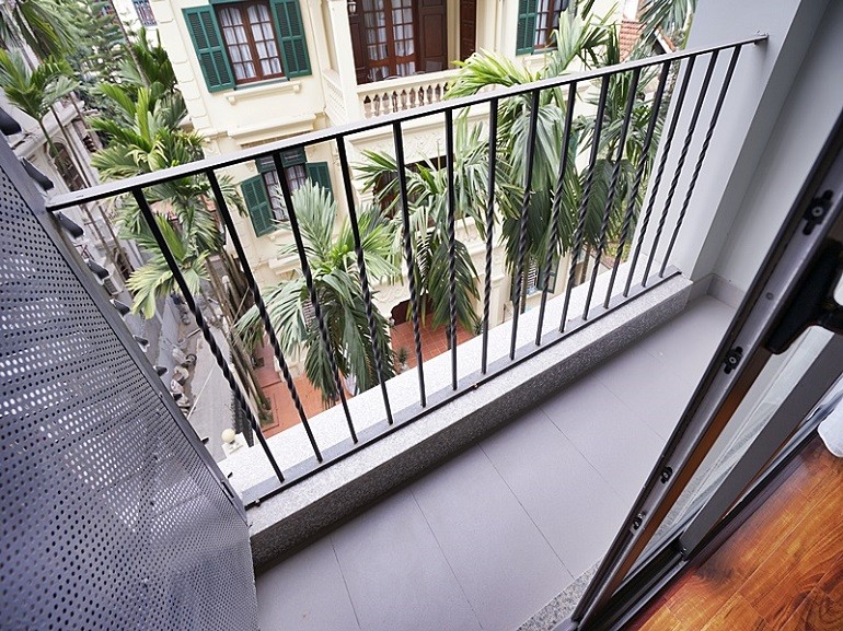 Cho thuê căn hộ rộng 100m2, 2PN tại Tô Ngọc Vân, Tây Hồ, đủ đồ đẹp, hiện đại 2