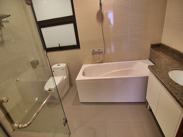 Cho thuê căn hộ rộng 100m2, 2PN tại Tô Ngọc Vân, Tây Hồ, đủ đồ đẹp, hiện đại 5