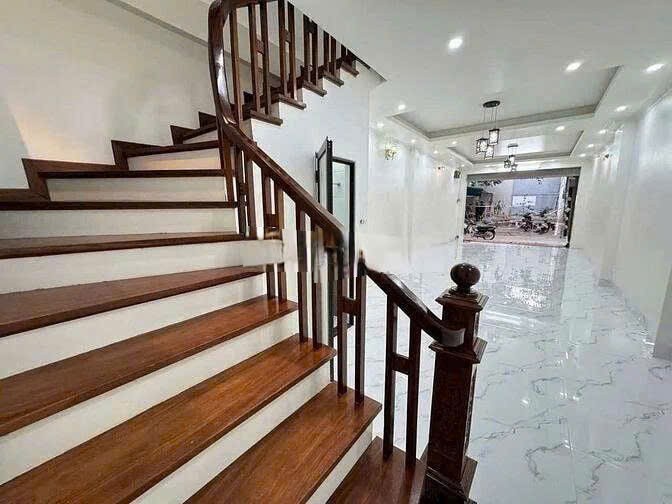 Cho thuê nhà riêng Nguyễn Khả Trạc - Mai Dịch - Cầu Giấy 50m x 4T giá 21TR, ngõ ô tô - KD