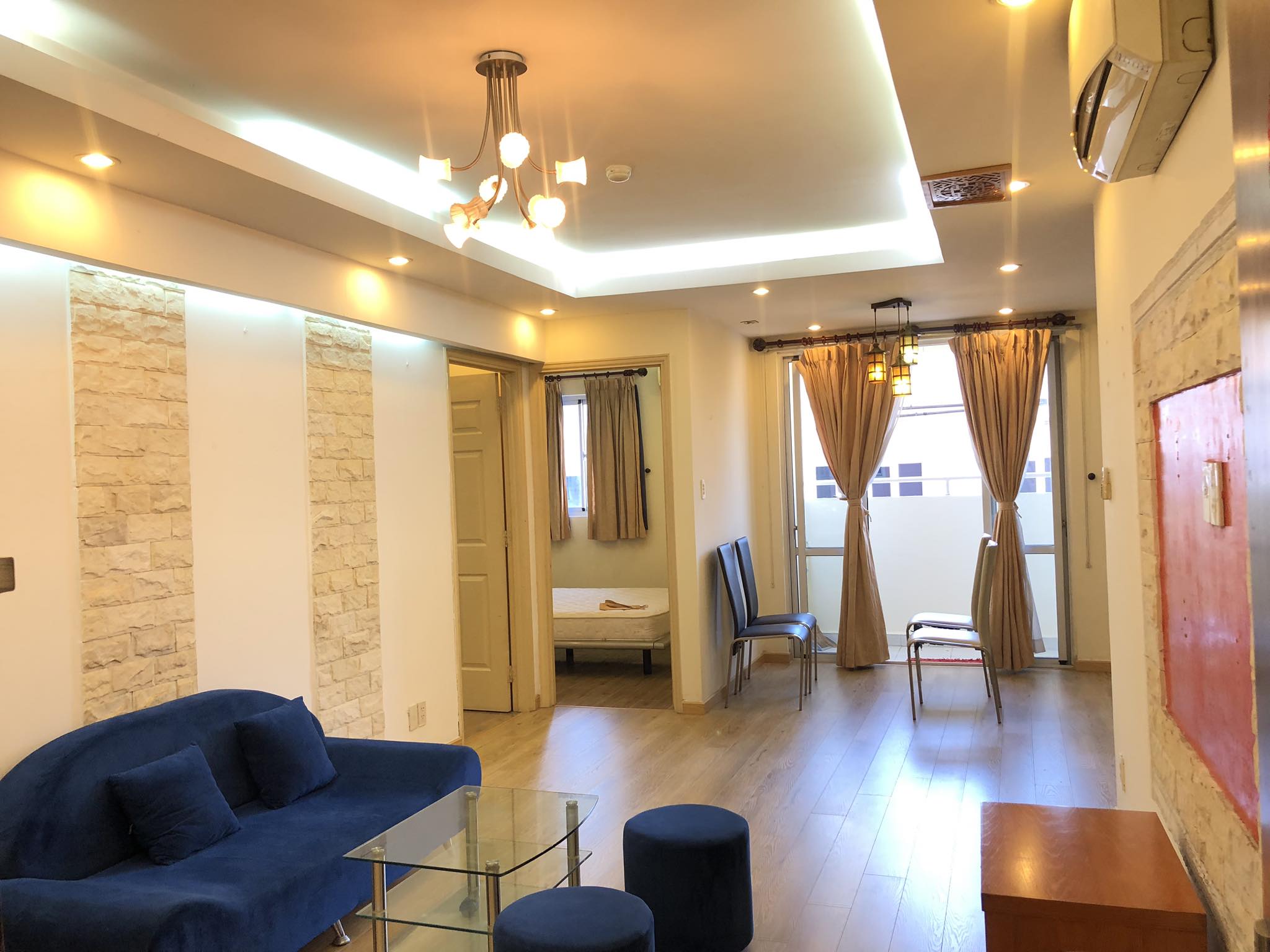 Cho Thuê Căn hộ Central Garden Quận 1, Dt : 81 m2, 2PN, 2WC, Giá : 12 tr/th,