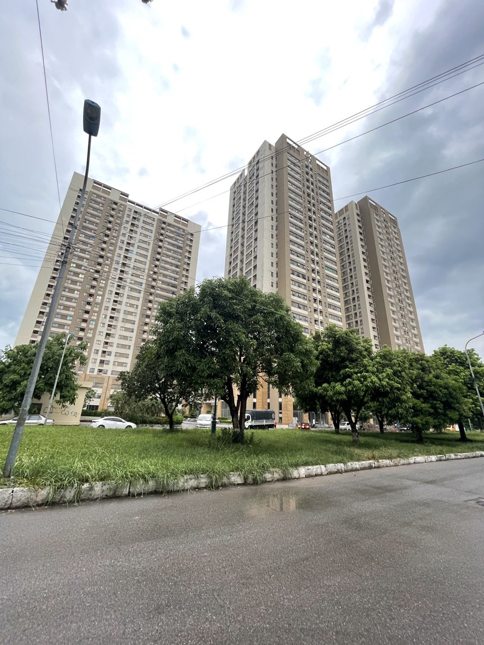BÁN LIỀN KỀ VIEW CHUNG CƯ, KINH DOANH SẦM UẤT KĐT TÂN TÂY ĐÔ(0915458886)