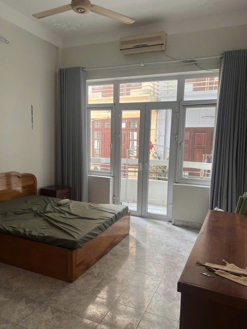 Cho thuê nhà riêng ngõ Bạch Mai - Hai Bà Trưng 40m x 4T, 3PN giá 13.5TR, full đồ 4