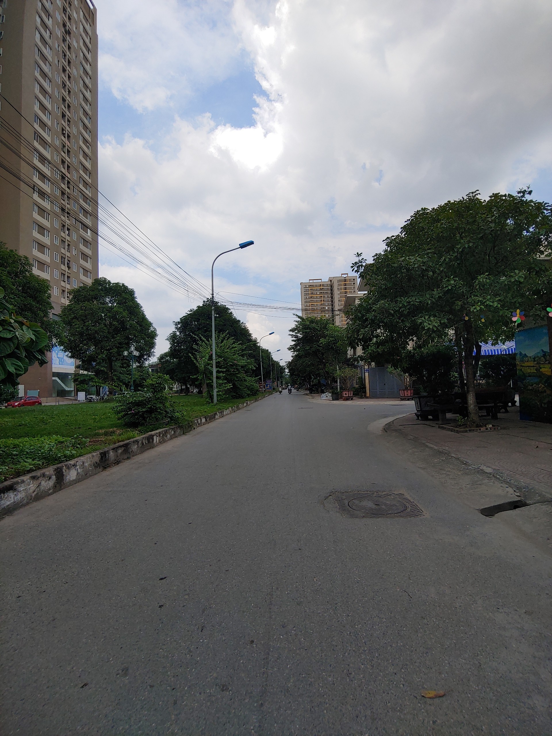 CHỦ NHÀ GỬI BÁN LIỀN KỀ 7 HOÀN THIỆN HƯỚNG ĐÔNG NAM KĐT TÂN TÂY ĐÔ(0915458886) 2