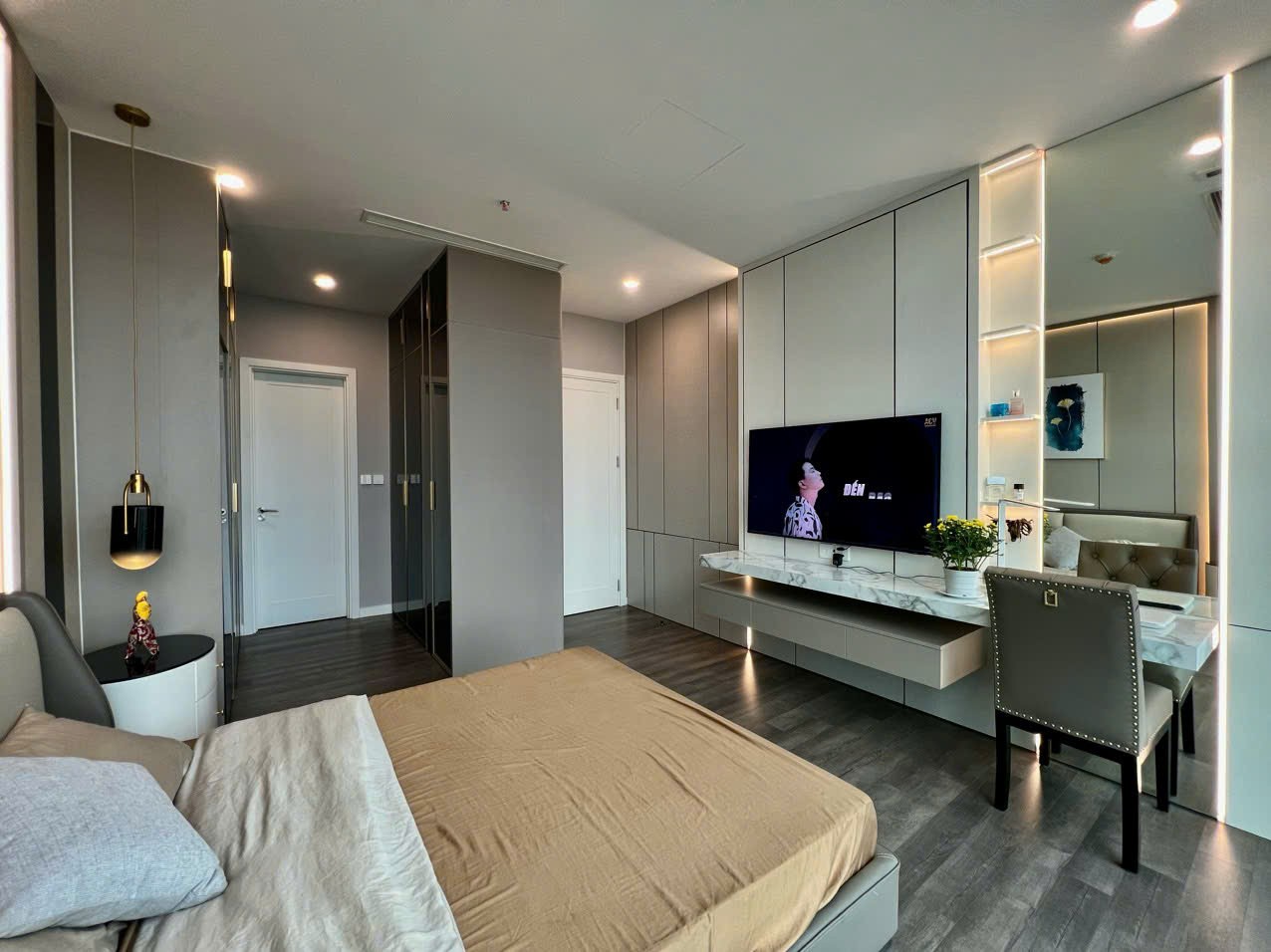 Chính chủ bán căn hộ 2PN view hồ Tây giá tốt nhất Golden Westlake tháng 9/2025.DT 112m2 giá 11,5 tỷ 4