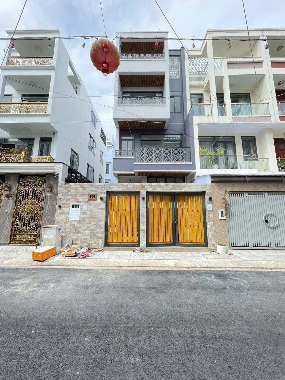 NHÀ ĐẸP (5x18) KDC HIỆP THÀNH CITY MT NGUYỄN THỊ BÚP, HIỆP THÀNH, Q12 3