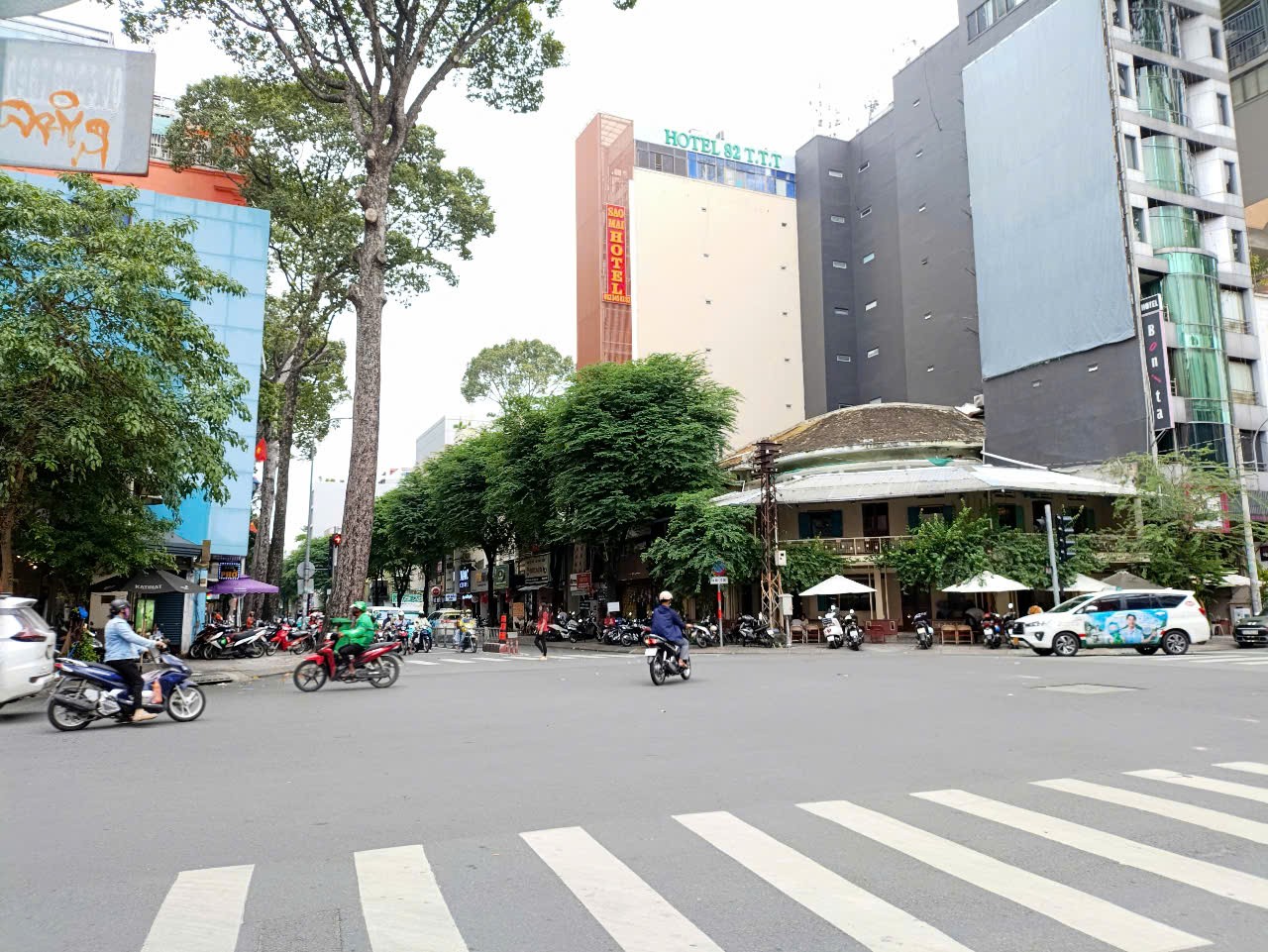 Bán nhà góc 2 mặt tiền 118 Bùi Thị Xuân hợp đồng thuê 4,5 tỷ/năm (còn trống 200m2) 2