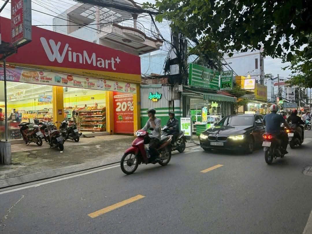 BÁN NHÀ (8x26) MẶT TIỀN NGUYỄN HỮU CẦU, HÓC MÔN giá rẻ 4