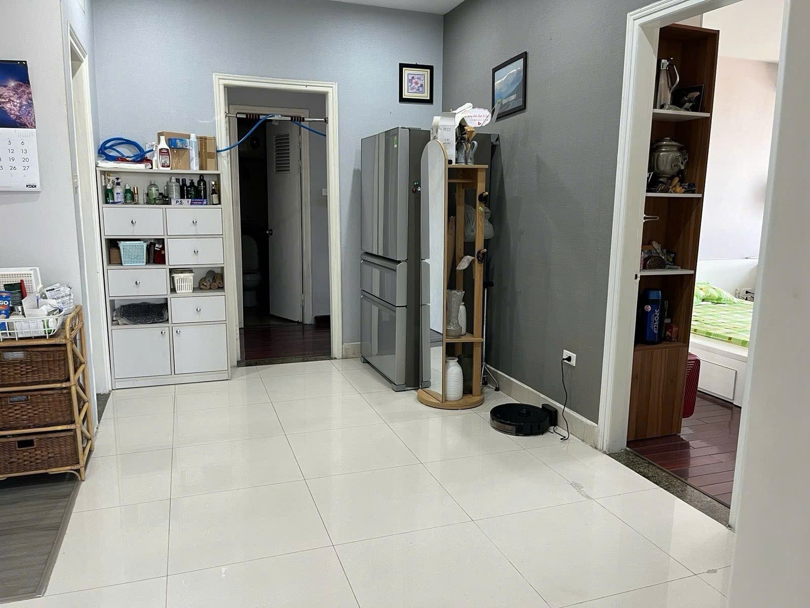 Căn 3 ngủ 2 WC, dt 145m2, tòa CT1 Vimeco, ba bước ra Big C, khu vựcị đáng sống nhất thủ đô. 4