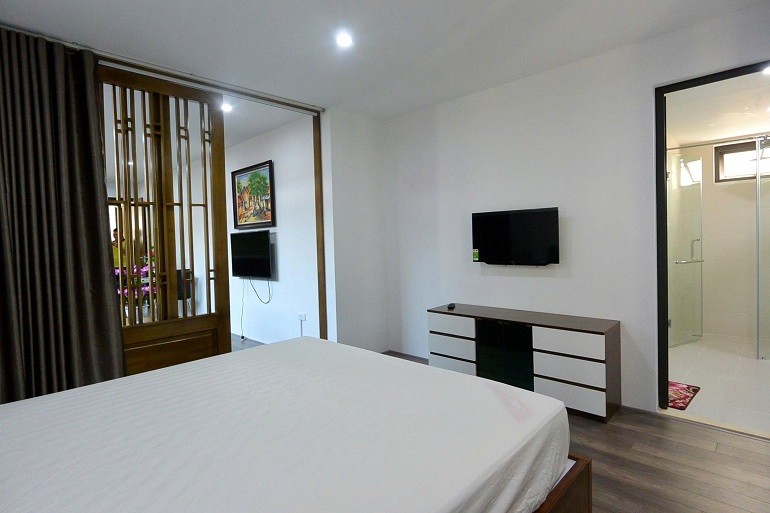 Cho thuê căn hộ 1PN rộng 45m2 tại Xuân Diệu, Tây Hồ, đủ đồ 2