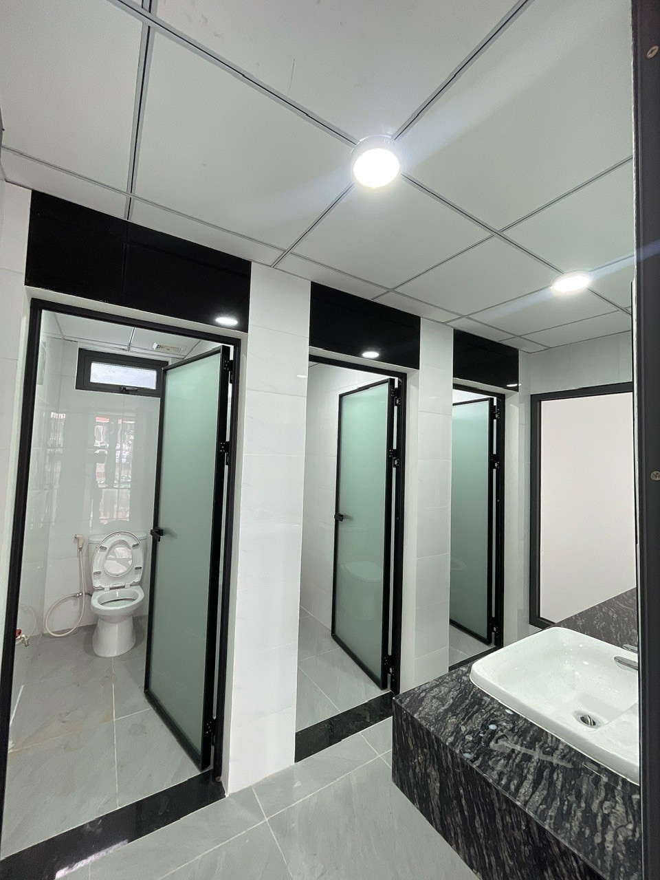 cho thuê nhà đường lê đinh thám hải châu đà nẵng nguyên căn thông suốt ngang 13m 3