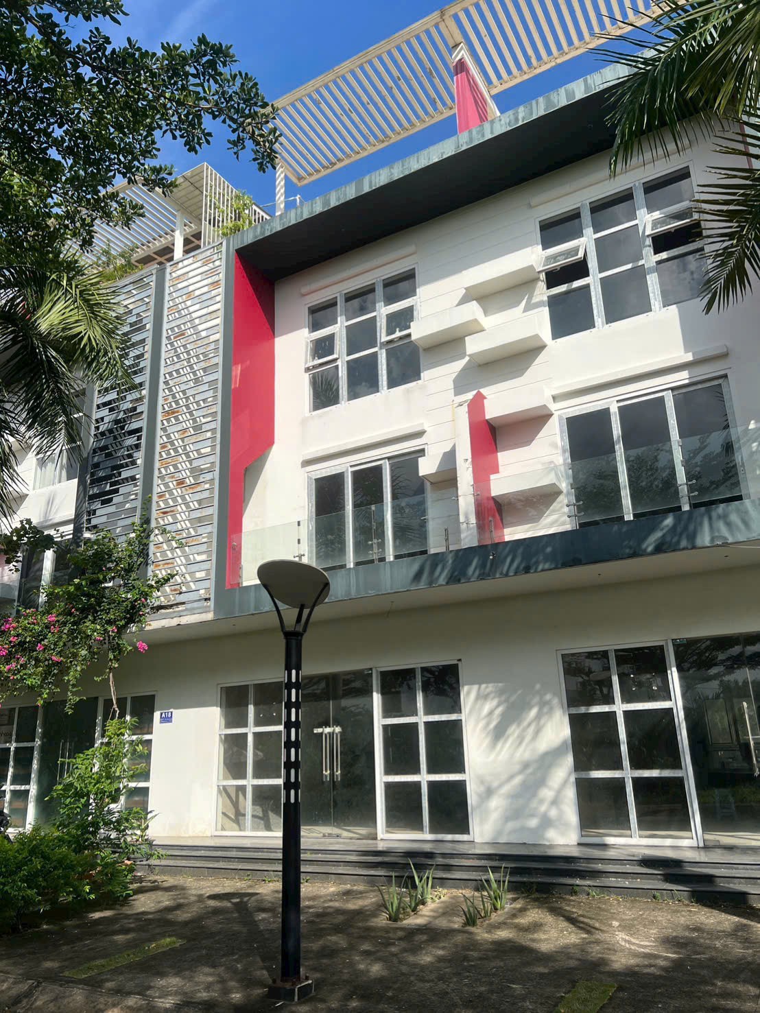 Cần bán Biệt thự Phường Phú Hữu, Quận 9, Diện tích 108m², Giá 7.6 Tỷ 5