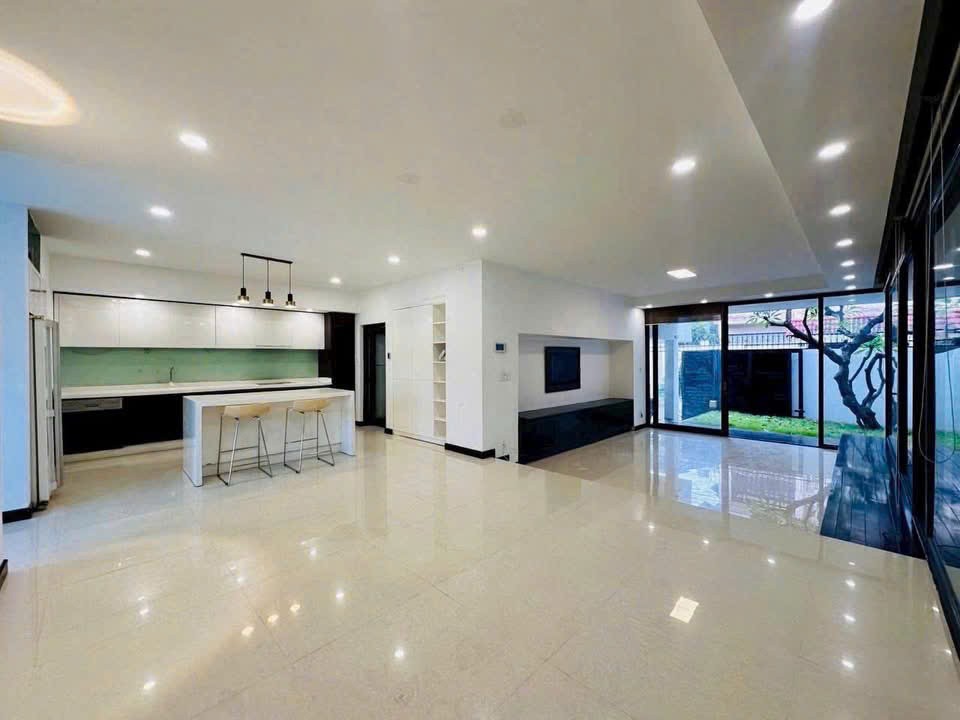 Cần bán Nhà mặt tiền Phường Hiệp Bình Phước, Thủ Đức, Diện tích 208m², Giá 17.9 Tỷ 6