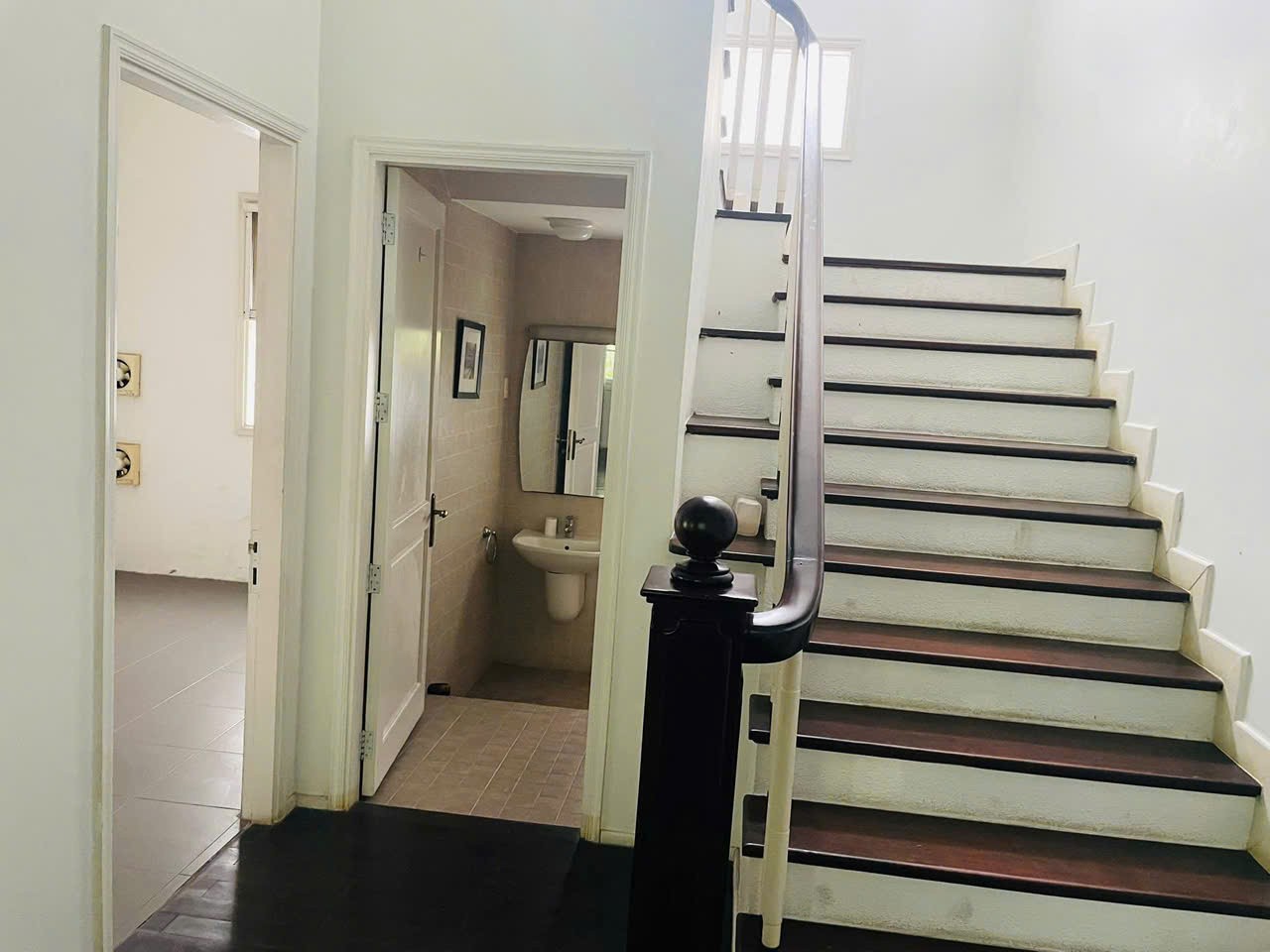 Cho thuê Biệt thự Phường Thảo Điền, Quận 2, Diện tích 796m², Giá 180 Triệu/tháng