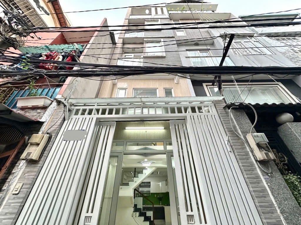 Quận 3 - 7,x tỷ - 33m2 - 5 Tầng BTCT ngay Hoàng Sa thông lý chính thắng