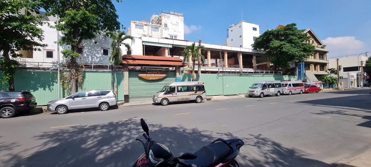 Cho thuê Nhà mặt tiền Tân Bình, Hồ Chí Minh, Diện tích 1700m², Giá Thương lượng 2