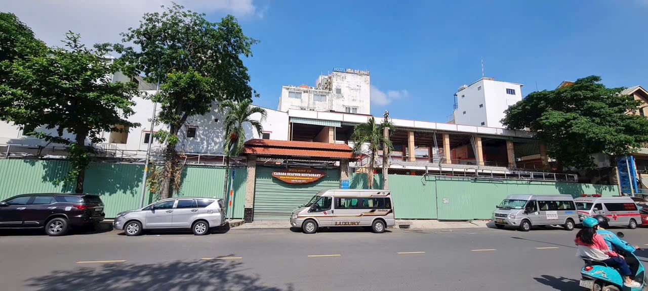 Cho thuê Nhà mặt tiền Tân Bình, Hồ Chí Minh, Diện tích 1700m², Giá Thương lượng 4