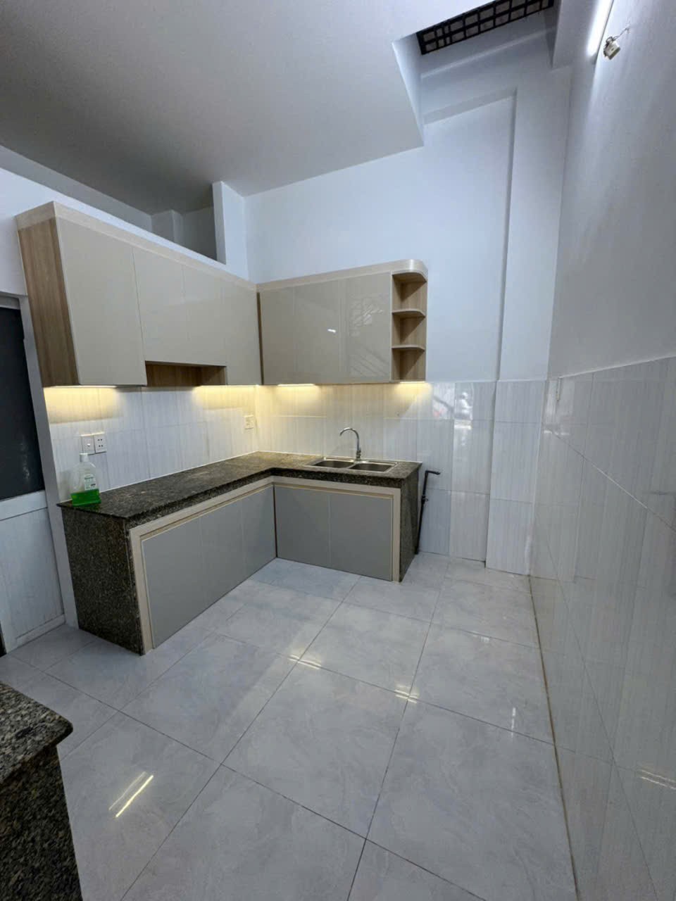 Nhà hẻm liên khu 4-5, Bình Hưng Hòa B, dt 40m2 1 lầu 2pn 2wc giá 3,7 tỷ 5
