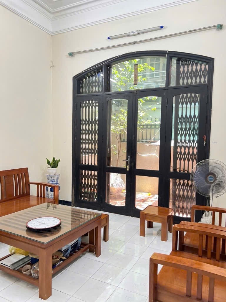 Vip Tứ Liên - 70m2 - Ôtô đỗ cửa - Nhỉnh 9 Tỷ
