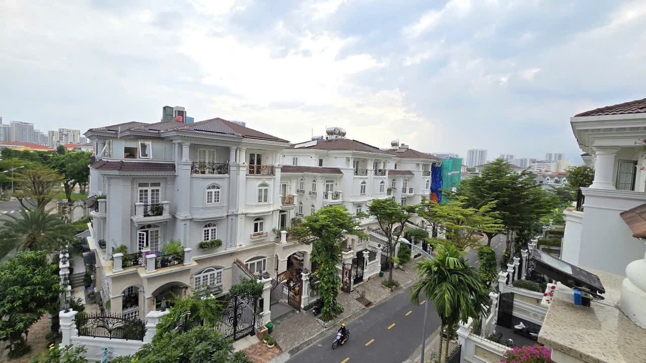 Cần bán Biệt thự Phường Tân Phú, Quận 7, Diện tích 220m², Giá 031.5 Tỷ 2
