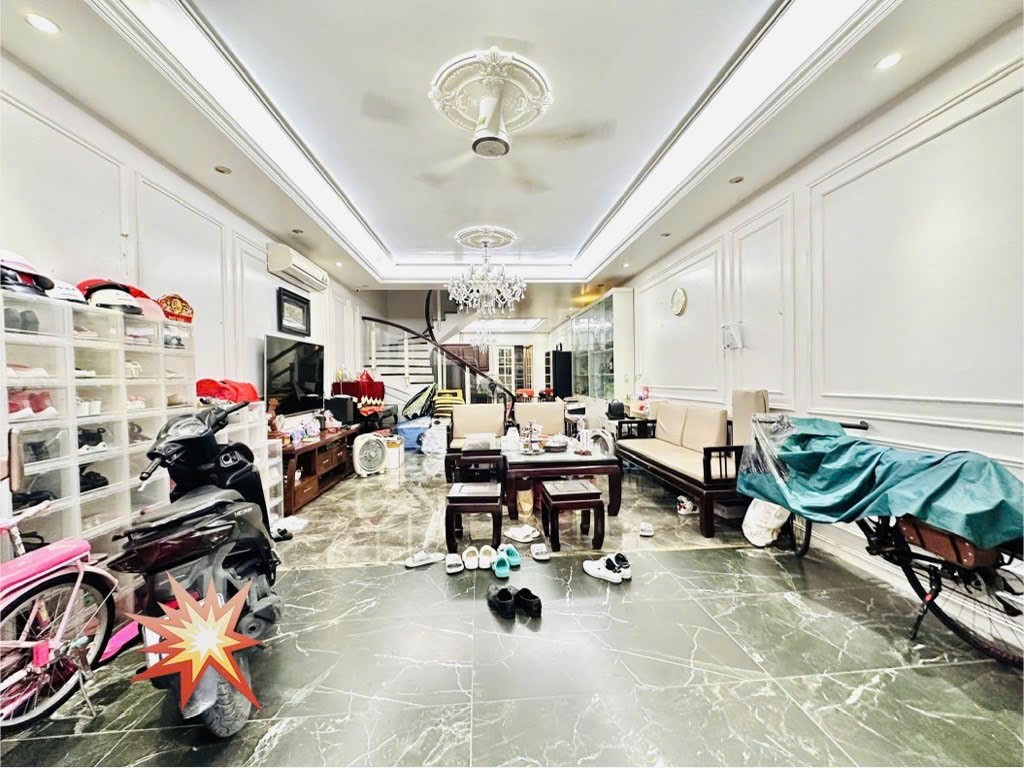 Âu Cơ nhà siêu đẹp - ngõ thông - VF3 qua nhà - 75m2 giá 19 tỷ 2