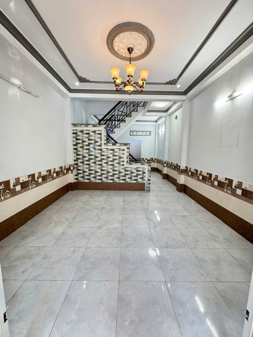 Nhà hẻm Liên Khu 5-6, Bình Hưng Hòa B dt 50m2 1 lầu 2pn 2wc giá 4 tỷ 2