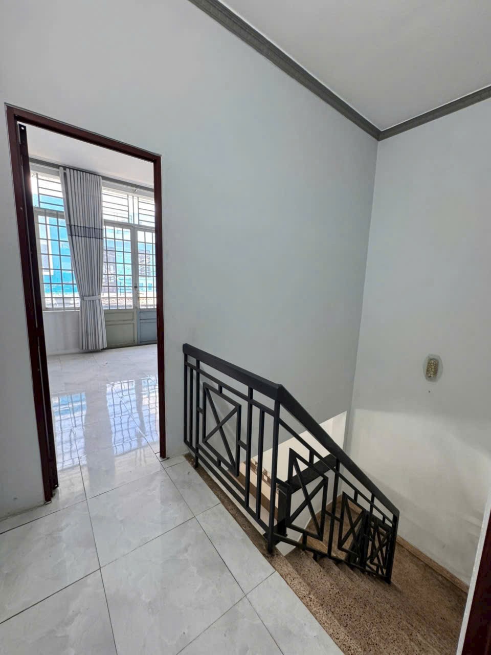 Nhà hẻm Liên Khu 5-6, Bình Hưng Hòa B dt 50m2 1 lầu 2pn 2wc giá 4 tỷ 3