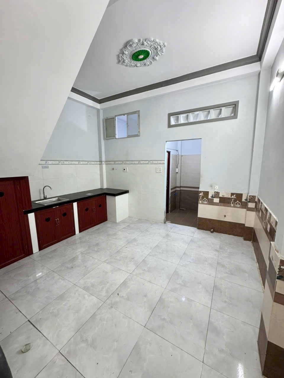 Nhà hẻm Liên Khu 5-6, Bình Hưng Hòa B dt 50m2 1 lầu 2pn 2wc giá 4 tỷ 5