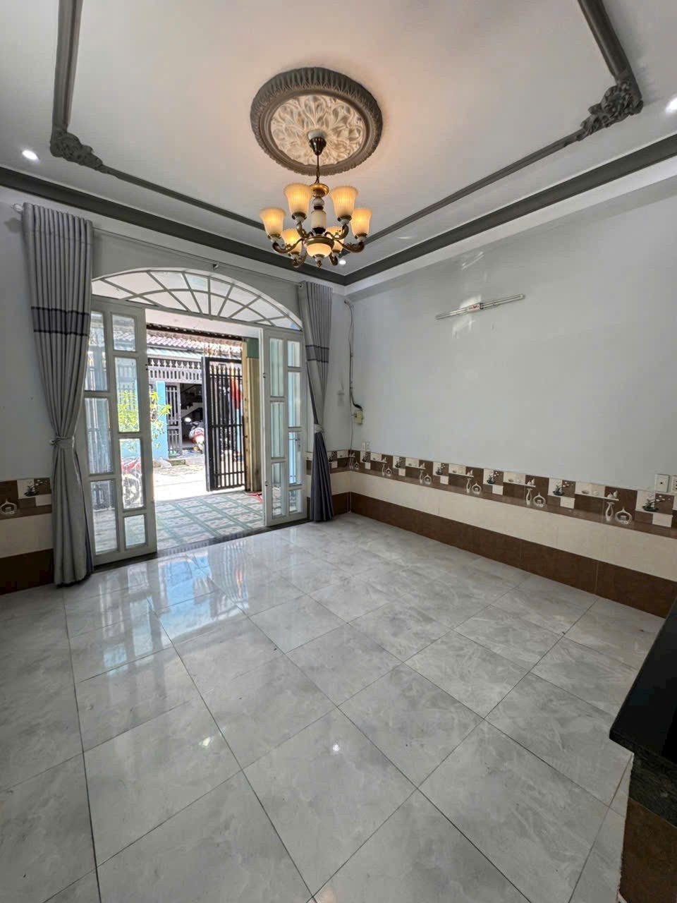 Nhà hẻm Liên Khu 5-6, Bình Hưng Hòa B dt 50m2 1 lầu 2pn 2wc giá 4 tỷ 7